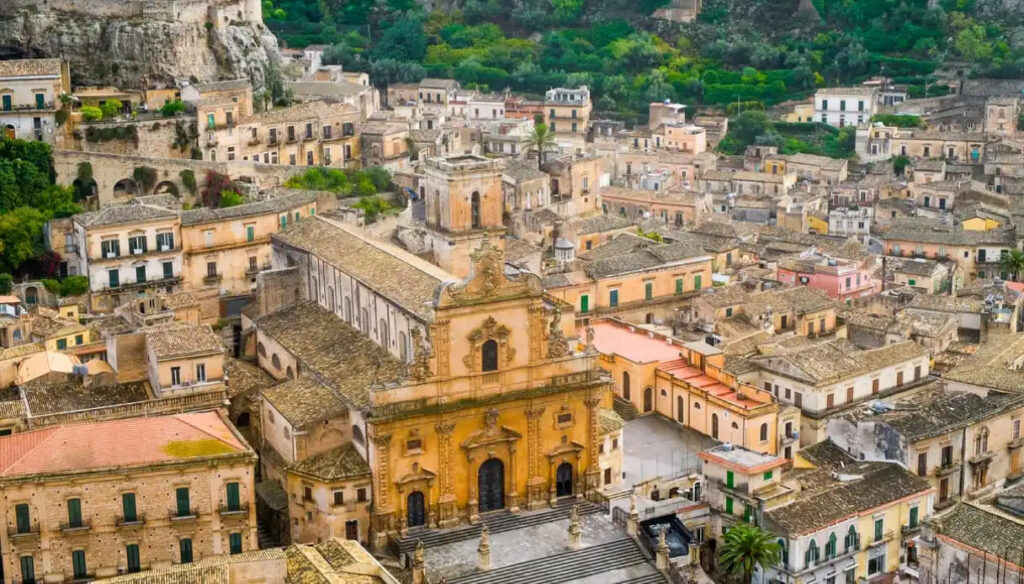 Modica, 38 artisti contemporanei in mostra alla Galleria Sacca